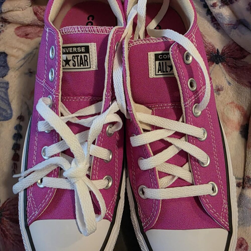 Women's Converse Sneakers in Size 10 Brand New in Box